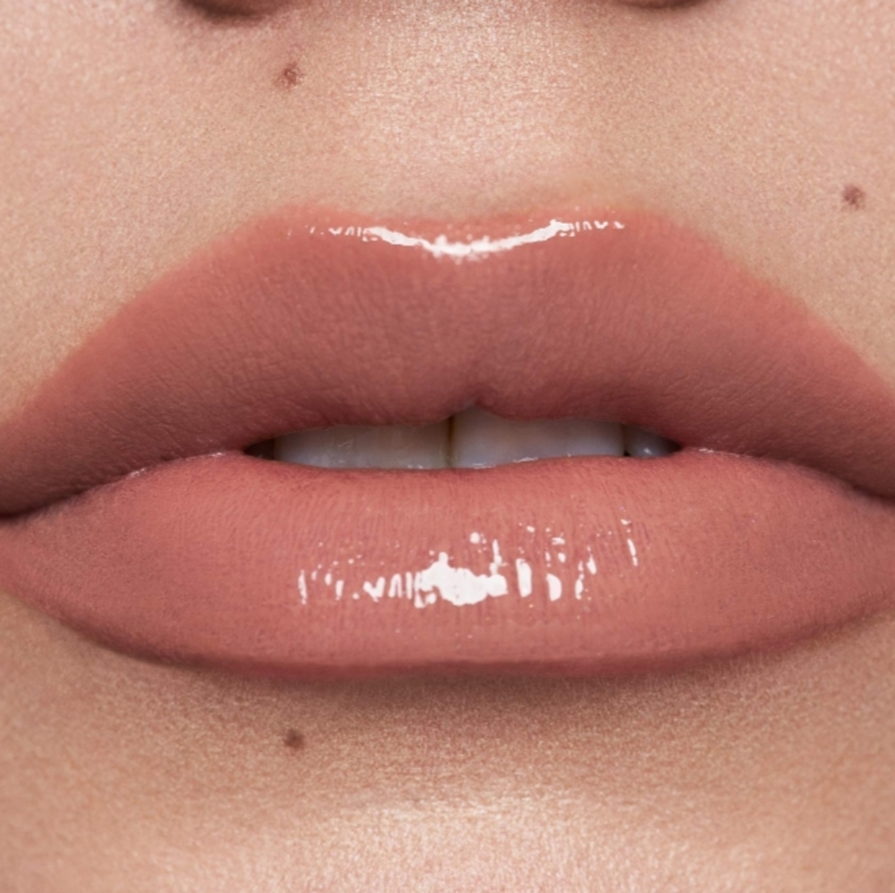 Stila Beauty Boss Lip Gloss - Casual Friday - MINI